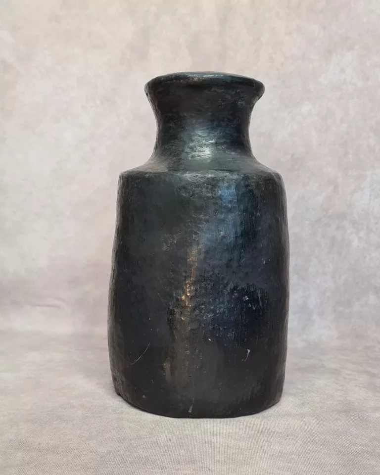 Vase noir fumé artisanal - NUIT ENVOÛTANTE | Poterie Sejnane