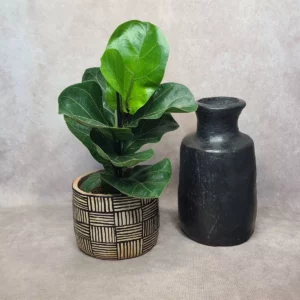 Détail 3, Cache-pot poterie de Sejnane – AZETTA | Motifs berbères artisanaux Anaspika