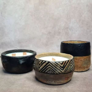 Détail 3, Bougie jasmin artisanale céramique – YASMINA | Poterie de Sejnane Anaspika