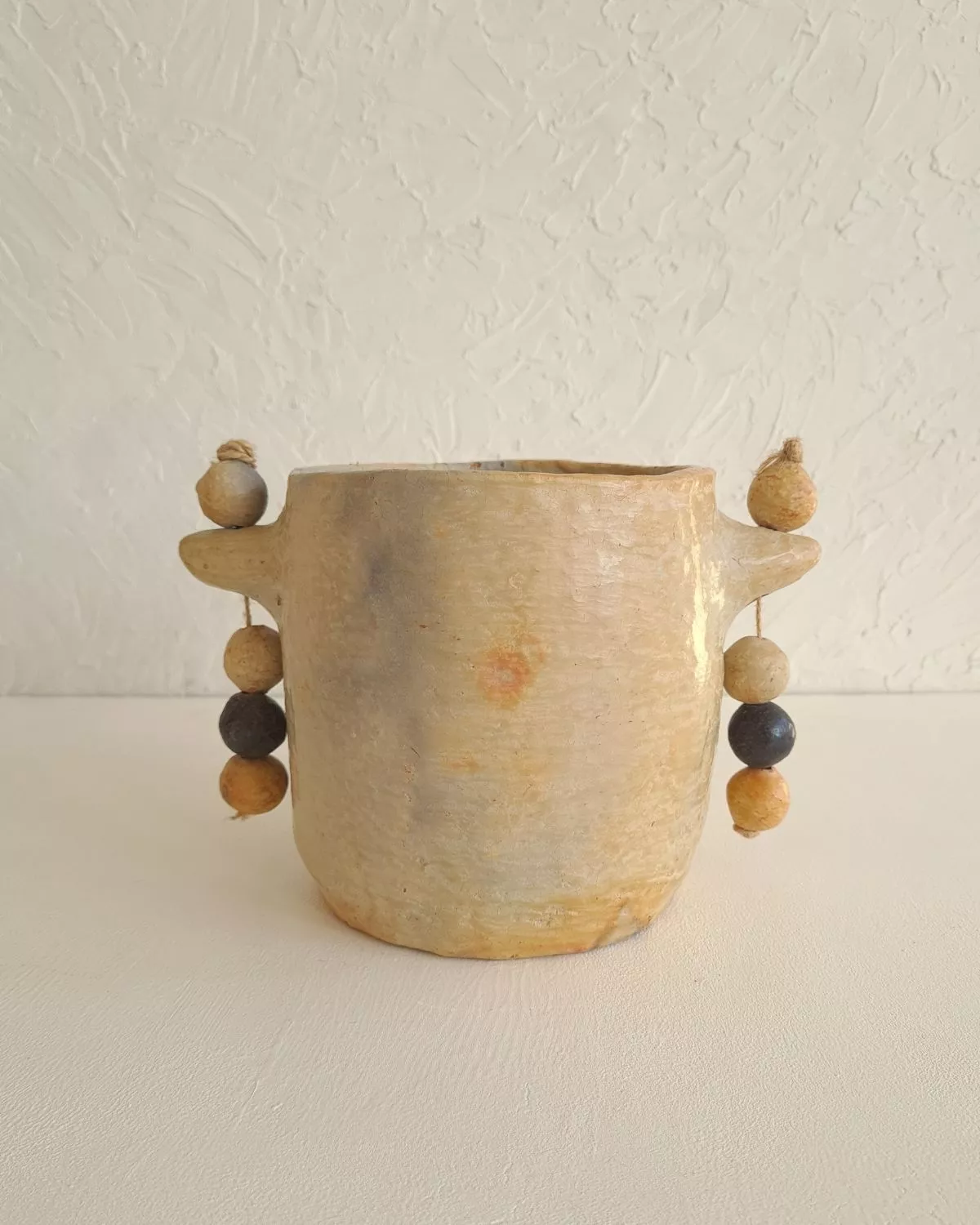TAZIRI- Cache-pot artisanal en céramique | Poterie de Sejnane, fait main 2 cache pot en céramique artisanale - fait main - poterie de Sejnane