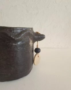 TAZIRI- Cache-pot artisanal en céramique | Poterie de Sejnane, fait main 9 cache pot en céramique artisanale - fait main - poterie de Sejnane