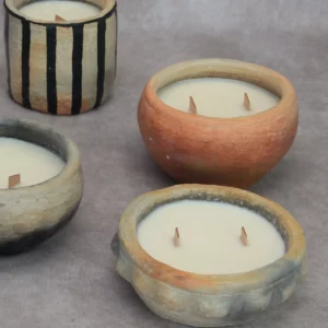 Détail 2, Bougie jasmin cire de soja – BEIGE BLOOM | Poterie de Sejnane naturelle Anaspika