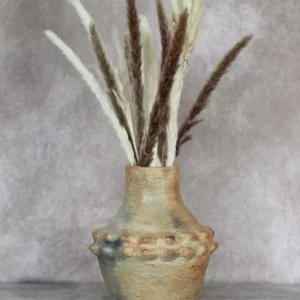 Détail 1, Vase sculpture céramique – ODE-DAME | Poterie de Sejnane Anaspika