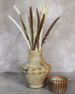 ODE-DAME - Vase artisanal en céramique | Terre cuite de Sejnane 3 vase ode dame en terre cuite de Sejnane - fait main pour une déco design