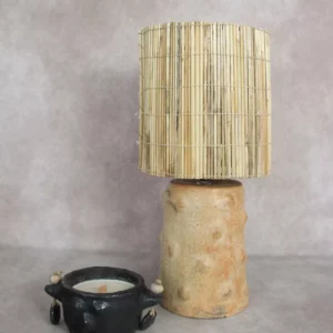 Détail 1, Lampe céramique artisanale – RIMA | Terre cuite de Sejnane & fibres naturelles Anaspika