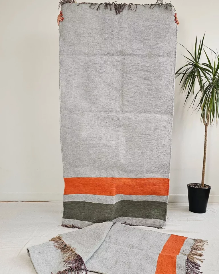 Kilim tapis éthique fait main - GRIO | Gris, vert militaire & orange