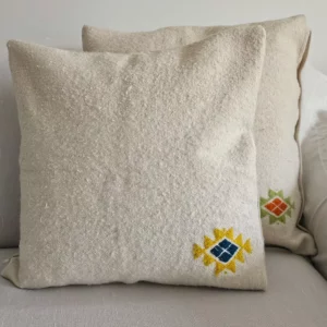 Détail 2, Coussin berbère laine fait main – BERBÉRIKA | 100% laine de mouton Anaspika