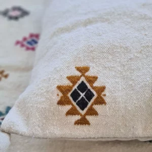 Détail 3, Coussin berbère laine fait main – BERBÉRIKA | 100% laine de mouton Anaspika