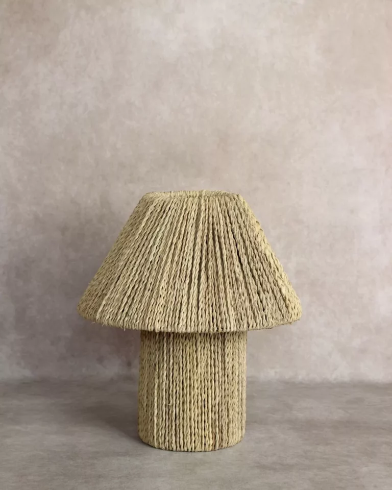 Lampe artisanale en fibres naturelles - DORI | Fait main en Tunisie