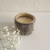 bougie en terre cuite, remplie à la cire de soja et parfumée à l'huile essentiel de fleur d'oranger