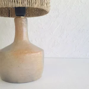 Détail 2, Lampadaire céramique artisanal – ORNA | Poterie Sejnane Anaspika