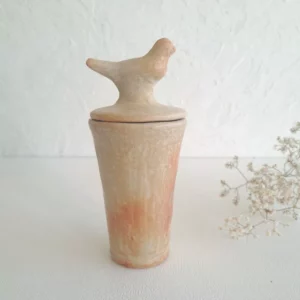 Détail 4, Pot en terre cuite artisanal motifs – FAUNIA | Animaux & poterie Sejnane Anaspika
