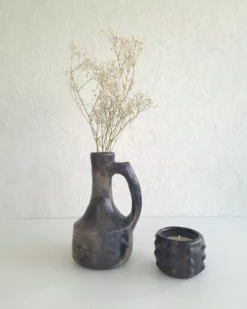 Vase LENA – vase artisanal en terre cuite fait main – poterie de Sejnane – décoration maison – pièce unique – vase pour fleurs séchées