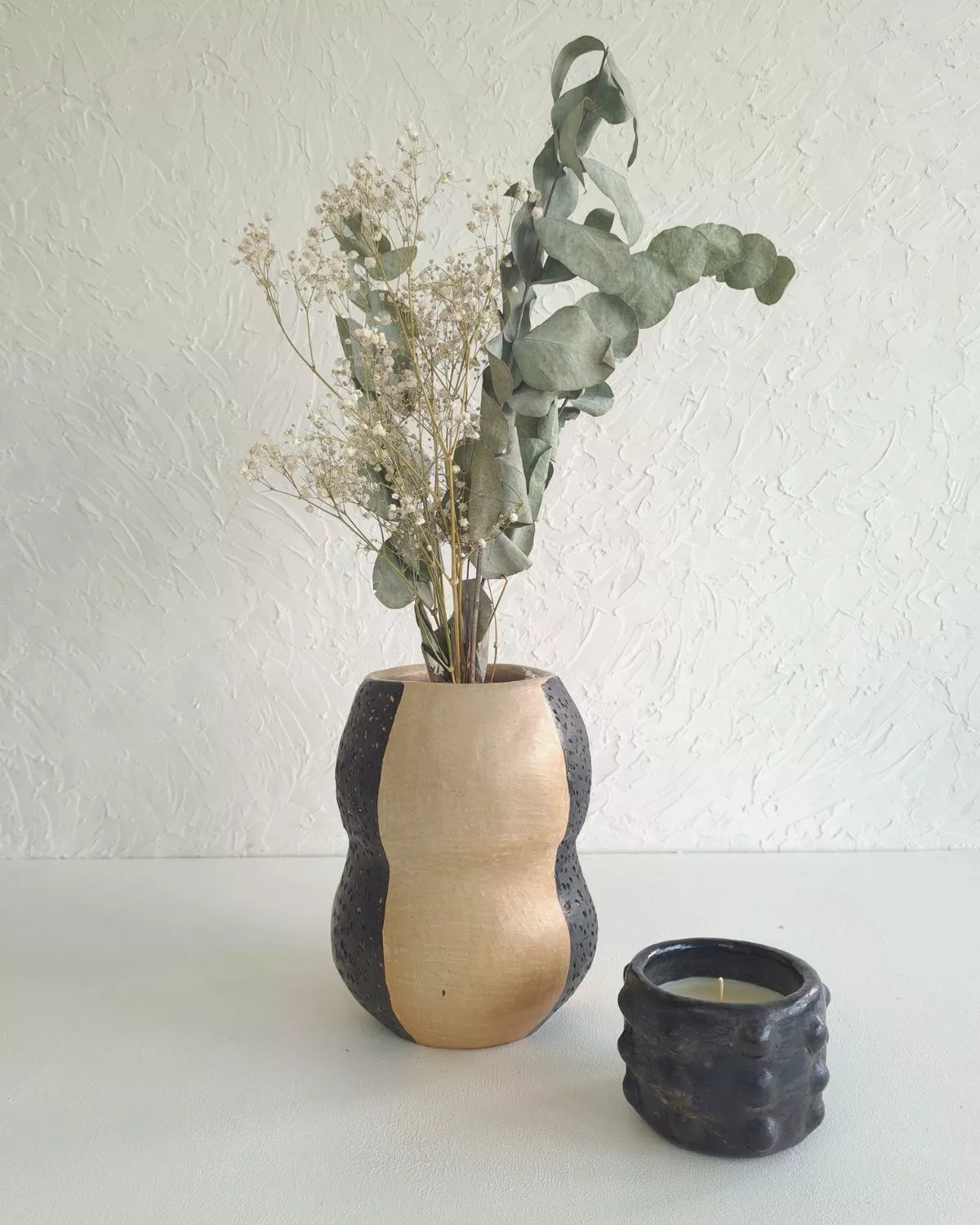 NARA – Vase en céramique artisanale fait main | Terre cuite de Sejnane 6 Vase NARA – céramique artisanale de Sejnane – pigments naturels – forme organique – objet déco fait main