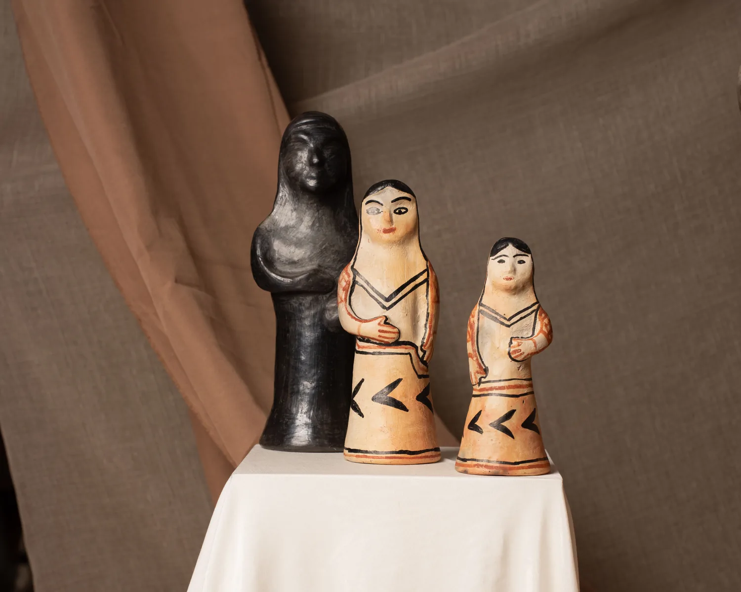 Statuettes en poterie de Sejnane, pièces du fonds du catalogue professionnel | Anaspika